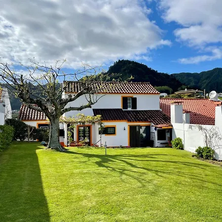 Casa Do Estaleiro * Furnas (Azores)